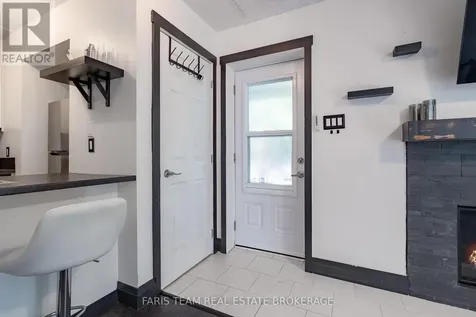 23 Dawson Drive Collingwood ON L9Y 5B4