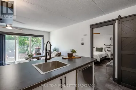 23 Dawson Drive Collingwood ON L9Y 5B4