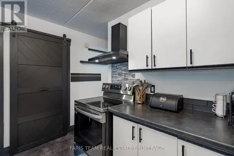 23 Dawson Drive Collingwood ON L9Y 5B4