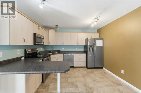 437 Merrill Avenue Lasalle ON N9J 3R2