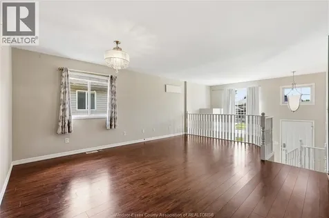 437 Merrill Avenue Lasalle ON N9J 3R2