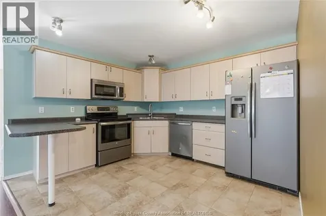 437 Merrill Avenue Lasalle ON N9J 3R2