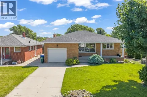 424 Laporte Avenue Windsor ON N8S 3R2