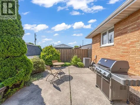424 Laporte Avenue Windsor ON N8S 3R2
