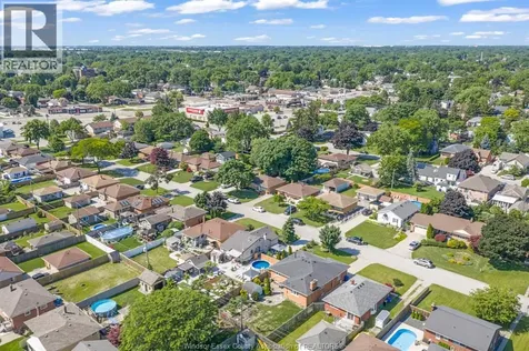 424 Laporte Avenue Windsor ON N8S 3R2