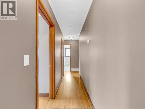 424 Laporte Avenue Windsor ON N8S 3R2