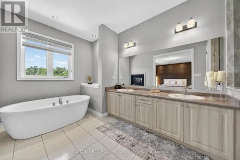 187 Trail Boulevard Springwater ON L9X 1A8
