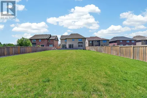 187 Trail Boulevard Springwater ON L9X 1A8