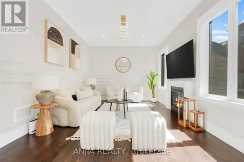 9 Mario Avenue Markham (cachet) ON L6C 0X8
