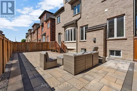 9 Mario Avenue Markham (cachet) ON L6C 0X8