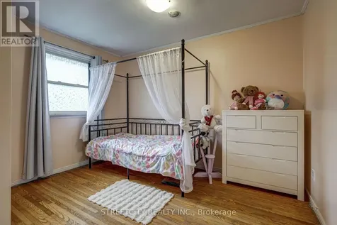81 Parkside Drive St. Thomas ON N5R 3V1