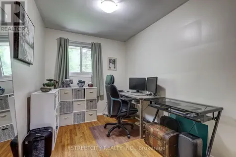 81 Parkside Drive St. Thomas ON N5R 3V1