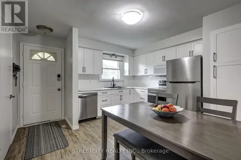 81 Parkside Drive St. Thomas ON N5R 3V1