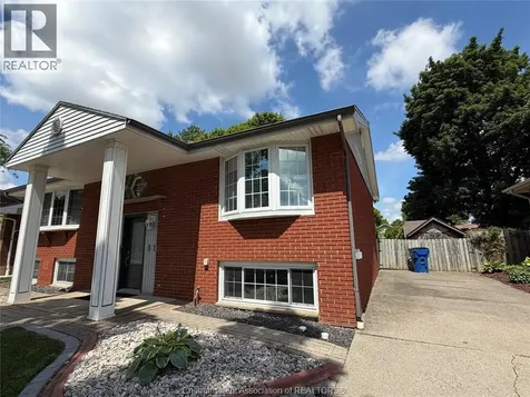 81 Lancefield Place Chatham ON N7L 2M2