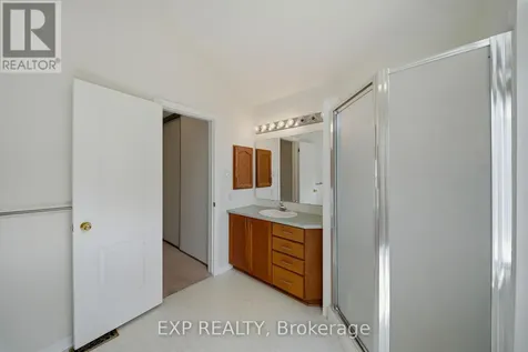 2023 Rolling Brook Drive Ottawa ON K1W 1C9