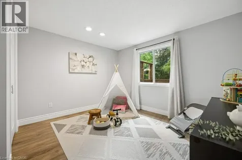 530 Penny Lane Waterloo ON N2T 2L2