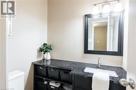28 Mcgibbon Court Kitchener ON N2A 3P2