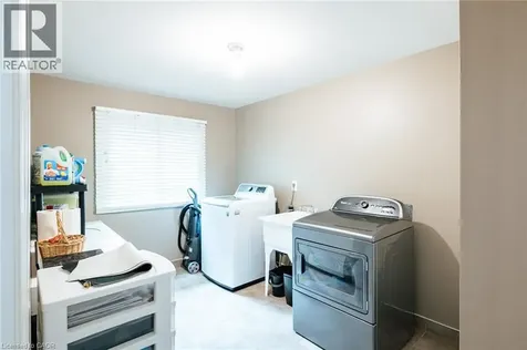 28 Mcgibbon Court Kitchener ON N2A 3P2
