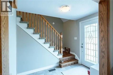 28 Mcgibbon Court Kitchener ON N2A 3P2