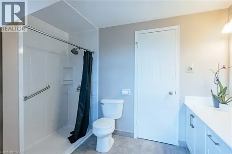 28 Mcgibbon Court Kitchener ON N2A 3P2