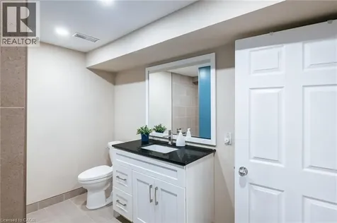 28 Mcgibbon Court Kitchener ON N2A 3P2
