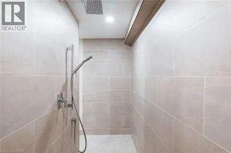 28 Mcgibbon Court Kitchener ON N2A 3P2