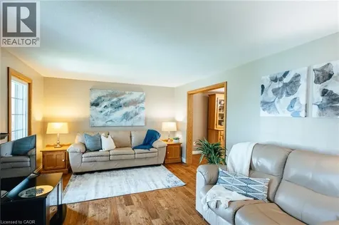 28 Mcgibbon Court Kitchener ON N2A 3P2