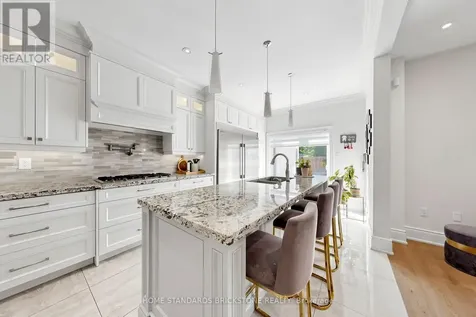 39 Nature Way Crescent East Gwillimbury ON L9N 0A7