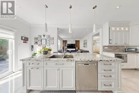 39 Nature Way Crescent East Gwillimbury ON L9N 0A7