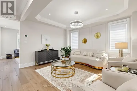 39 Nature Way Crescent East Gwillimbury ON L9N 0A7