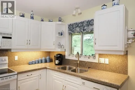 137 Foxboro Drive Baden ON N3A 3N2