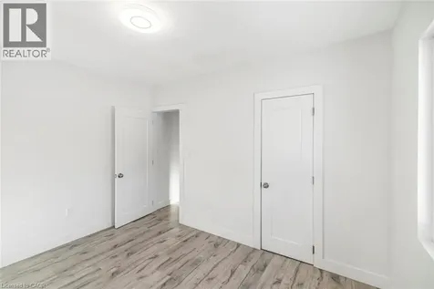 100 Green Mountain Road East Stoney Creek ON L8J 2W4