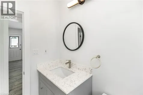 100 Green Mountain Road East Stoney Creek ON L8J 2W4