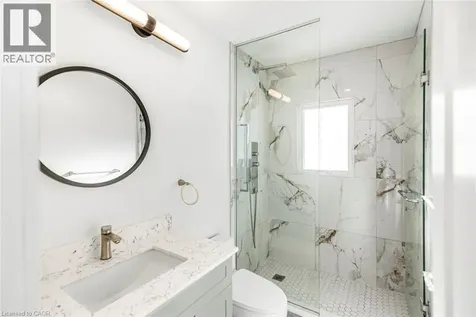 100 Green Mountain Road East Stoney Creek ON L8J 2W4