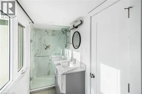 100 Green Mountain Road East Stoney Creek ON L8J 2W4