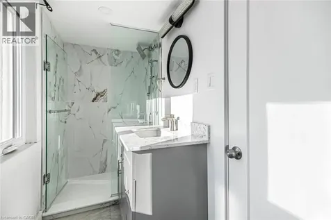 100 Green Mountain Road East Stoney Creek ON L8J 2W4