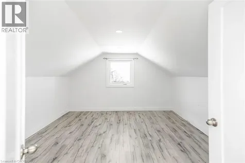 100 Green Mountain Road East Stoney Creek ON L8J 2W4