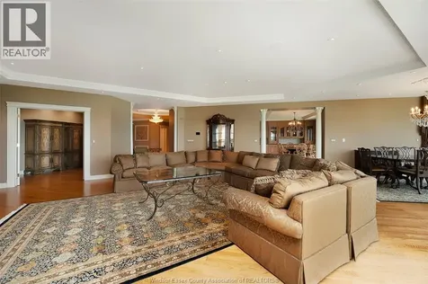 4955 Riverside Drive Windsor ON N8Y 5A3