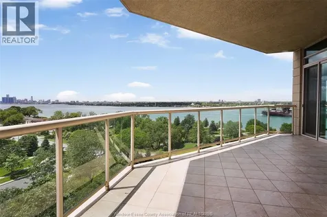 4955 Riverside Drive Windsor ON N8Y 5A3