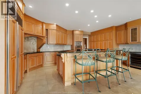 4955 Riverside Drive Windsor ON N8Y 5A3