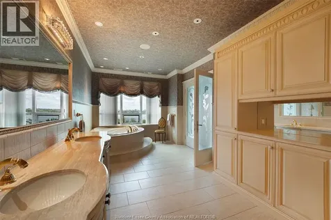 4955 Riverside Drive Windsor ON N8Y 5A3