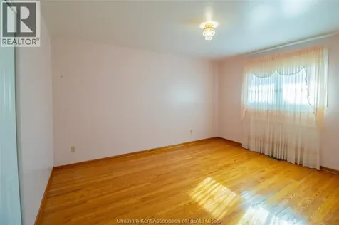 8 Regal Place Chatham ON N7M 5P5