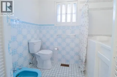 8 Regal Place Chatham ON N7M 5P5