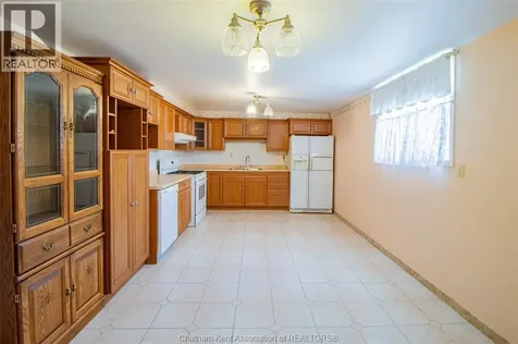 8 Regal Place Chatham ON N7M 5P5
