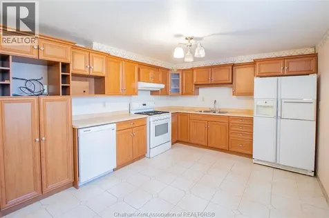 8 Regal Place Chatham ON N7M 5P5