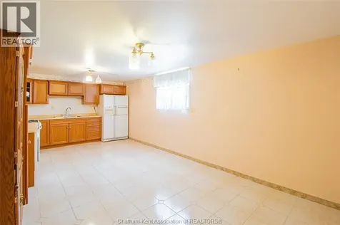8 Regal Place Chatham ON N7M 5P5