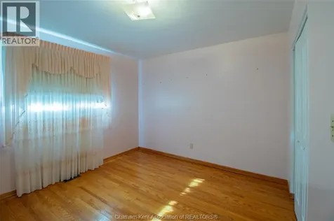 8 Regal Place Chatham ON N7M 5P5