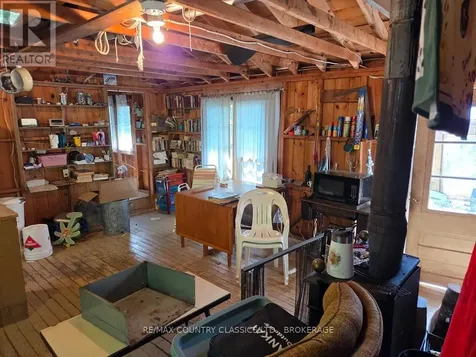 860 Mazinaw Lake Addington Highlands ON K0H 1K0