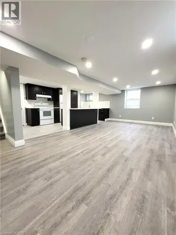76 Glenview Avenue Cambridge ON N1R 2W2