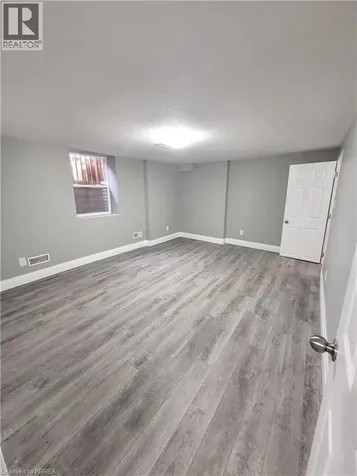 76 Glenview Avenue Cambridge ON N1R 2W2